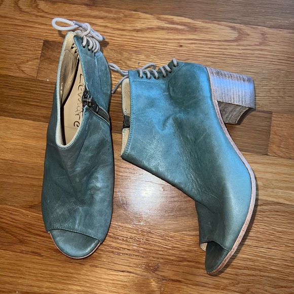 Lemaré Booties - Picture 3 of 4